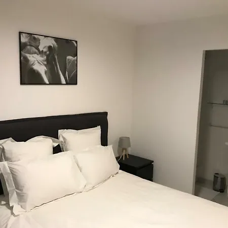 Appartements Nimes Apartamento *